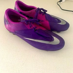 Womens soccer cleats